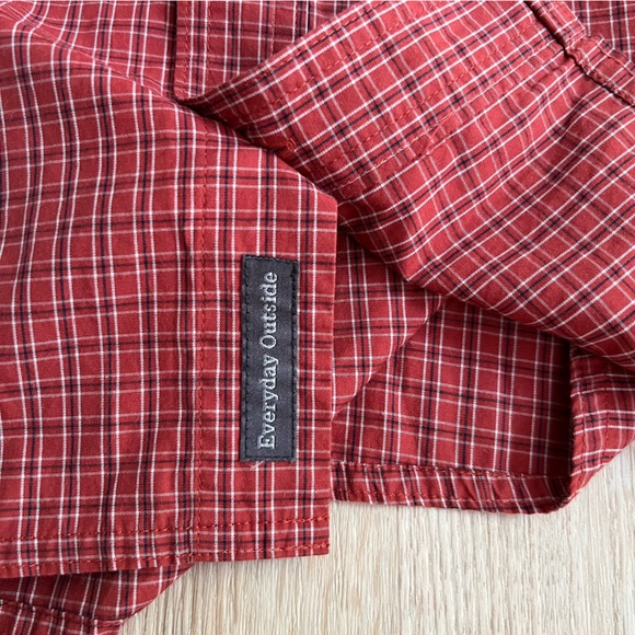 Toad & Co Insect Shield Organic Cotton Red Plaid Buttoned Down Long Sleeve Shirt - Picture 5 of 14
